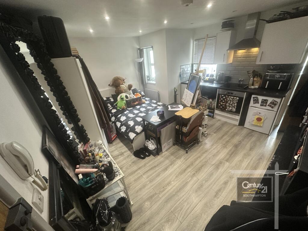 Main image of property: |Ref. R213804|, Palmerston Road, Southampton, SO14 1BZ