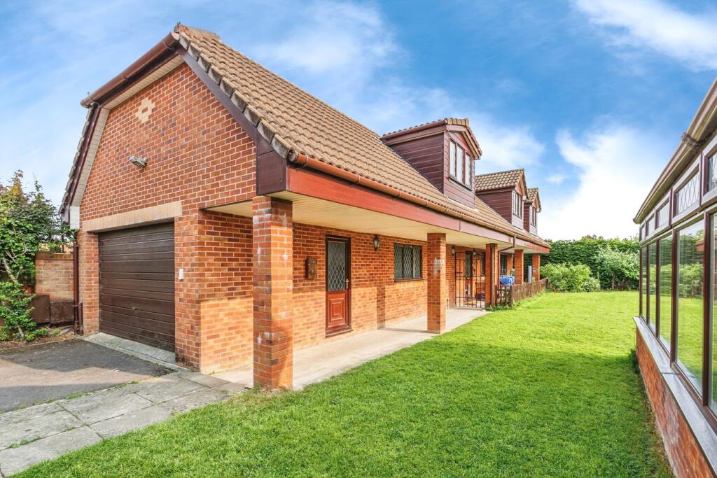 7 bed detached - Ruddymead, Clevedon, BS21 image 3