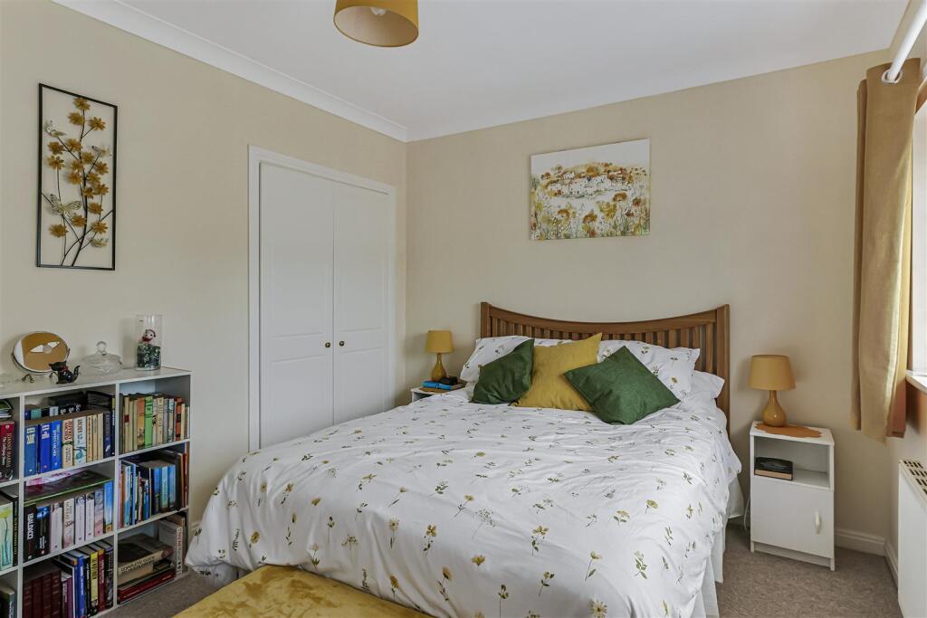 Henbest Close, Wimborne - More