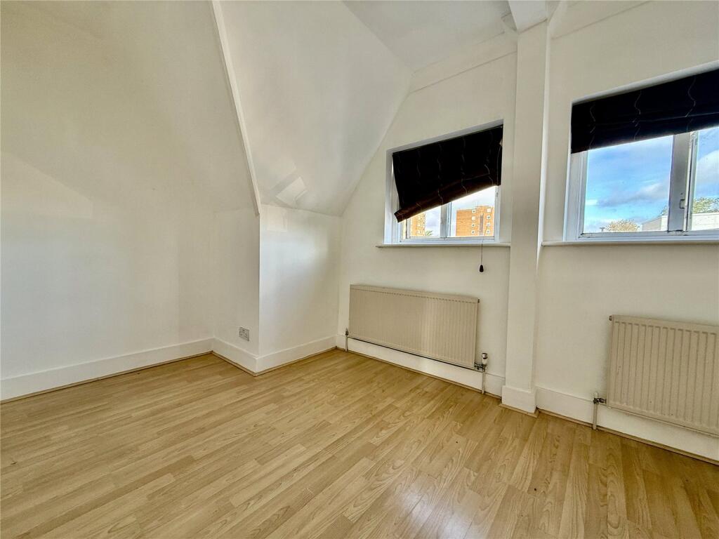 Apartment in London - More