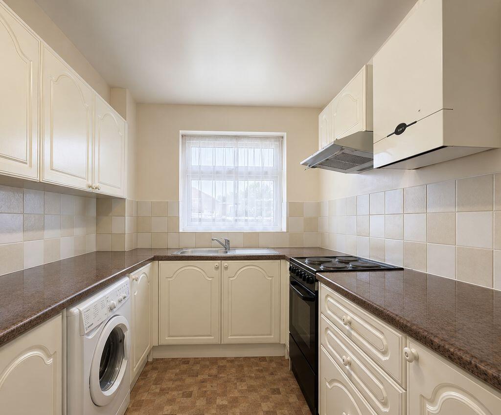 Ivy Crescent, Bognor Regis - View 2