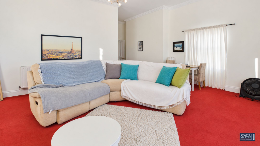 Apartment in Plymouth - More