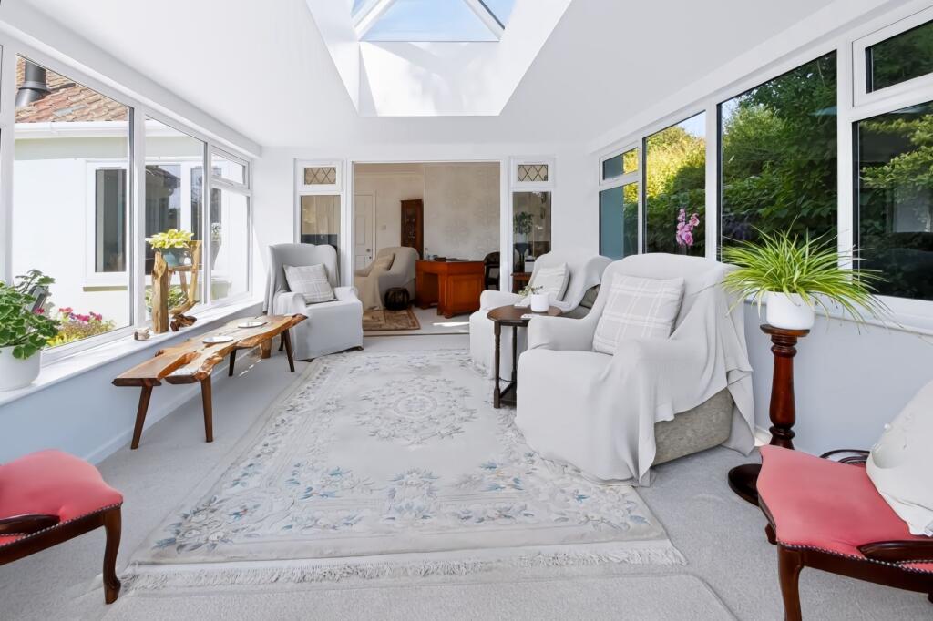 House in Arun, Rustington - More