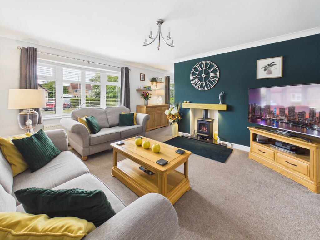 House in Ashfield, Sutton in Ashfield, Huthwaite - View 2