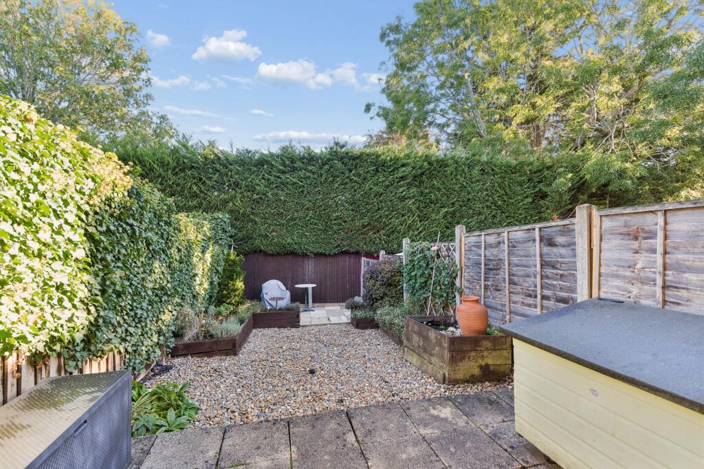 House in Hertsmere, Merry Hill, Bushey - View 3