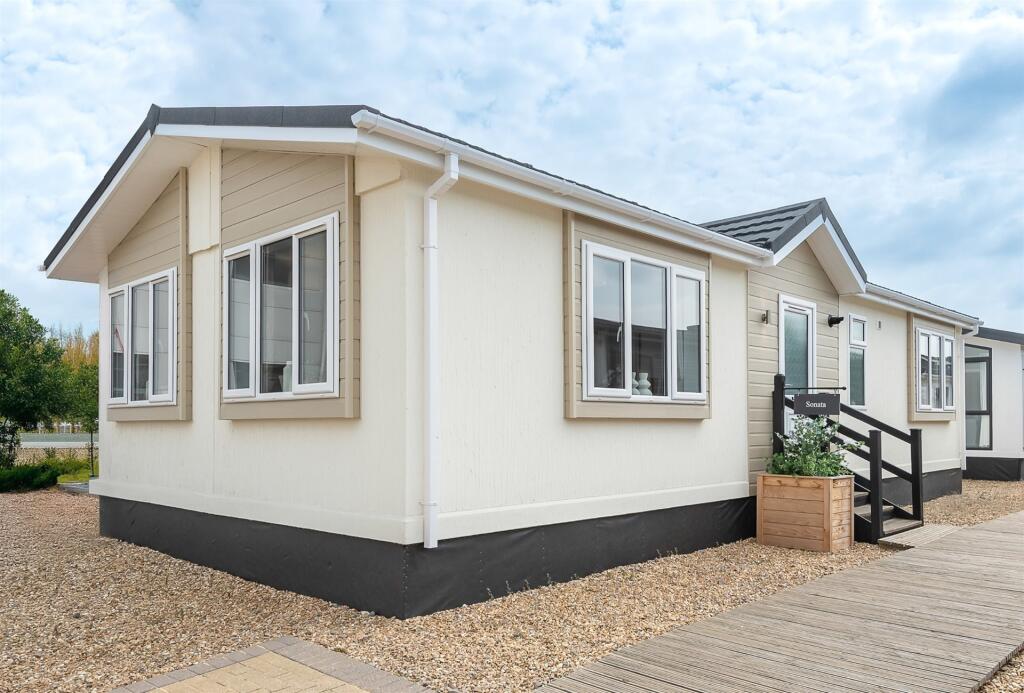 2-bed caravan on Brand New Prestige Sonata, Alder Country Park, Bacton Road, North Walsham, Norfolk, NR28 0RA, £210,000
