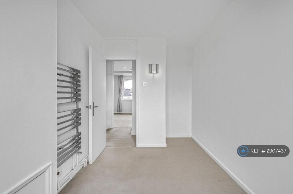 2 bedroom maisonette for rent