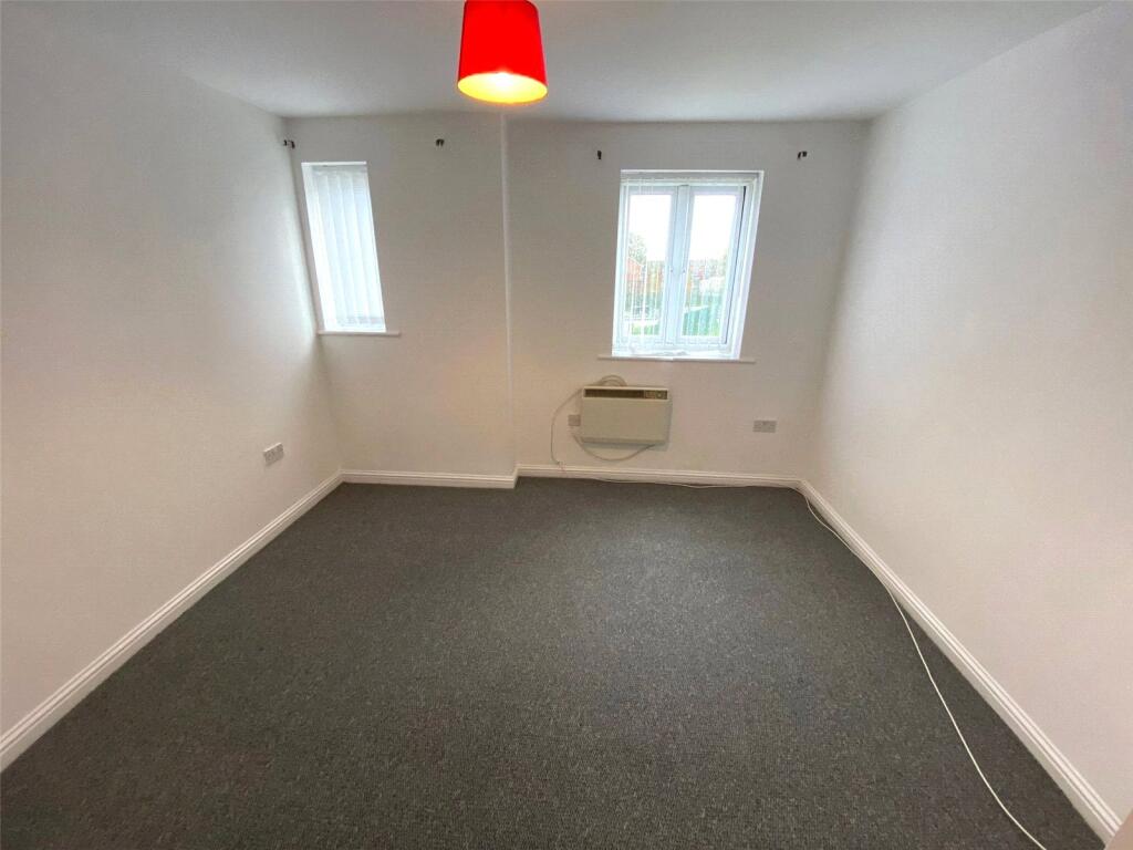 Apartment in Manchester - View 5
