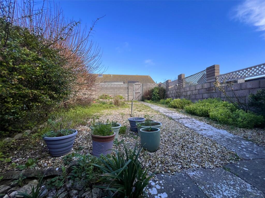 Longstone Close, Portland, Dorset, DT5 photo 2