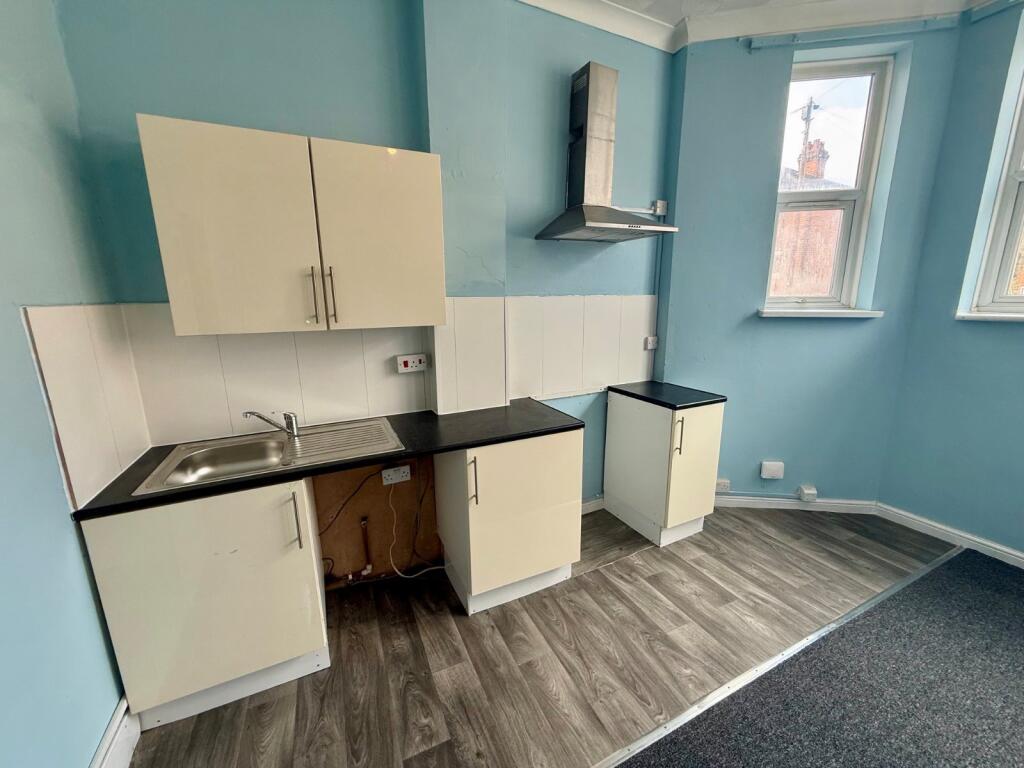 Apartment in Southampton - View 5