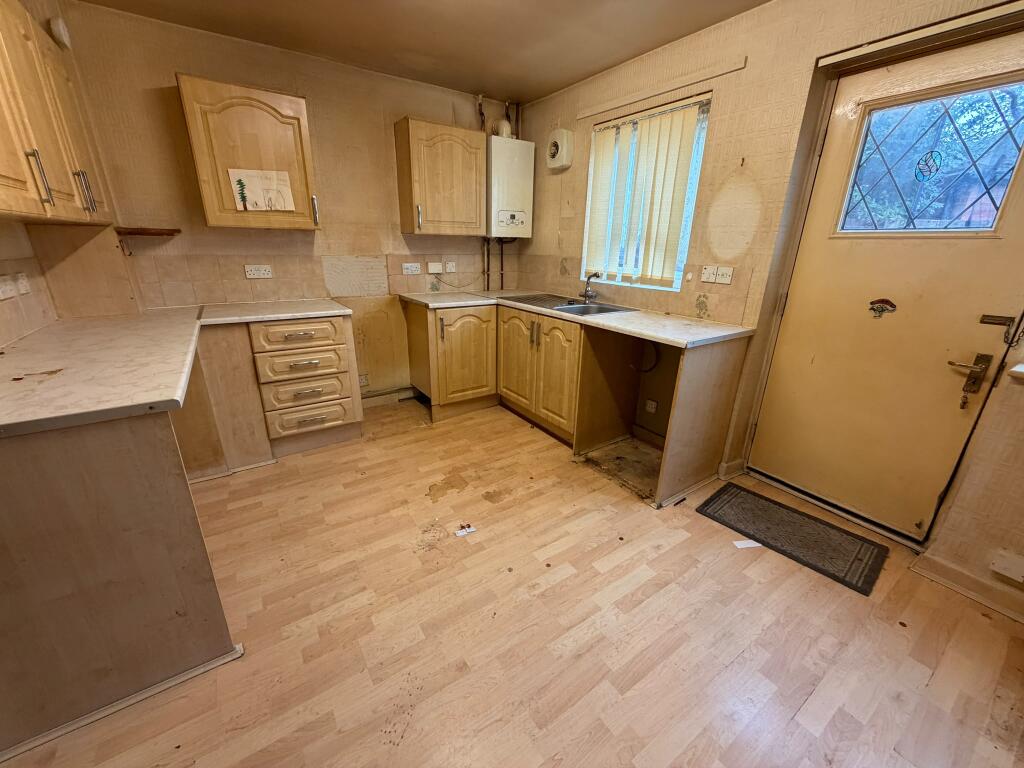 House in Oldham - View 4