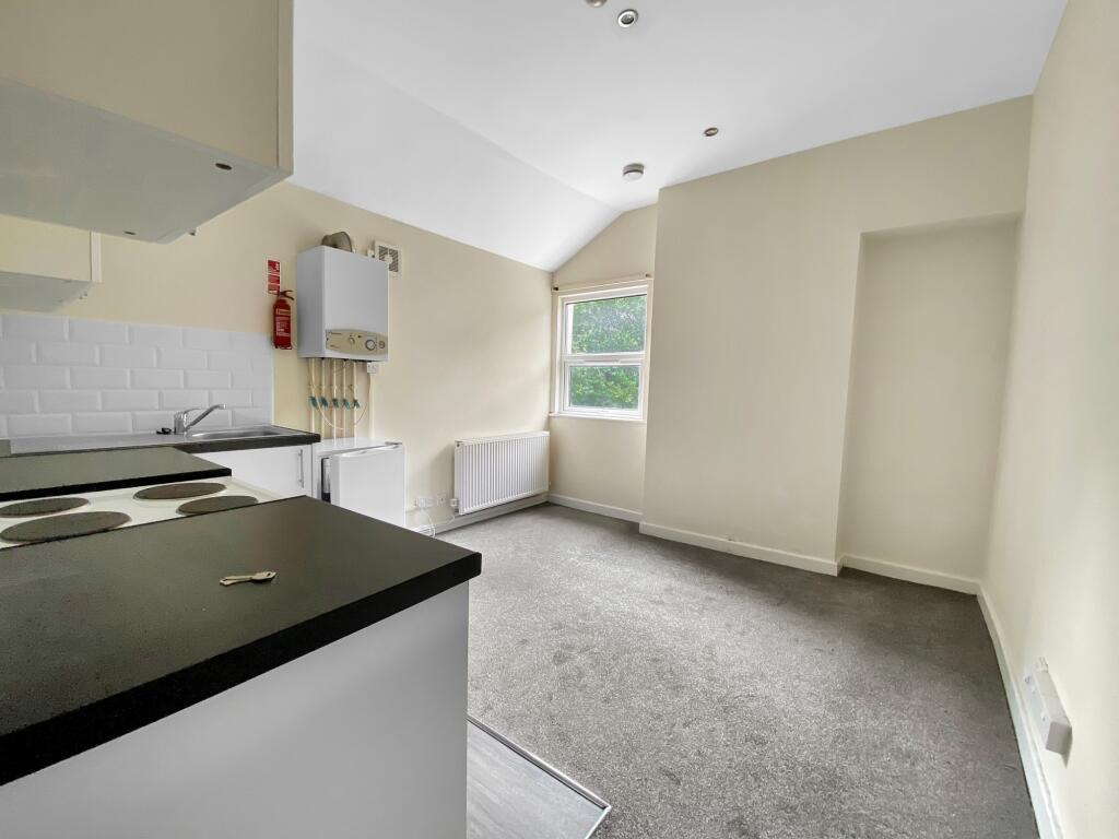 Apartment in Cardiff - View 3