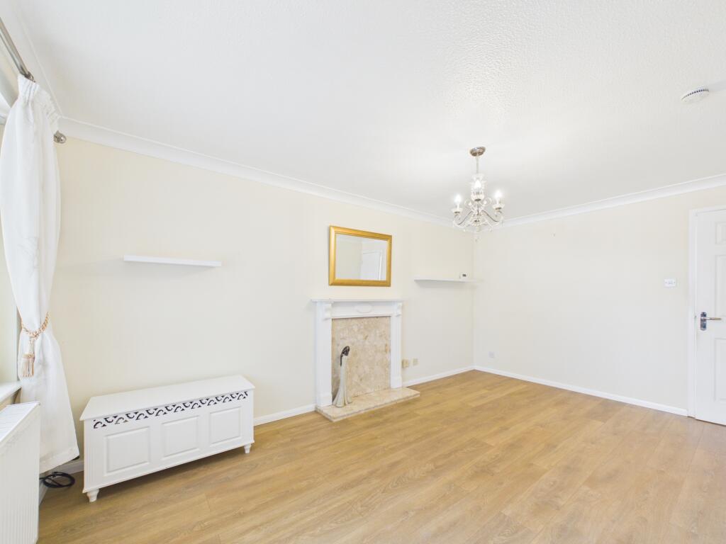 Catterick Drive, Mickleover photo 3