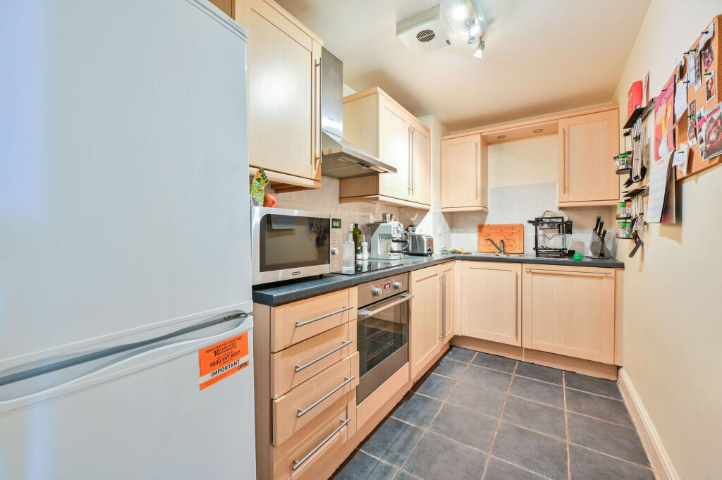 Apartment in London - View 2