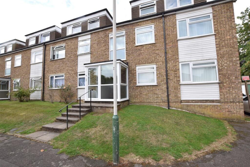 Apartment in Romford - View 4