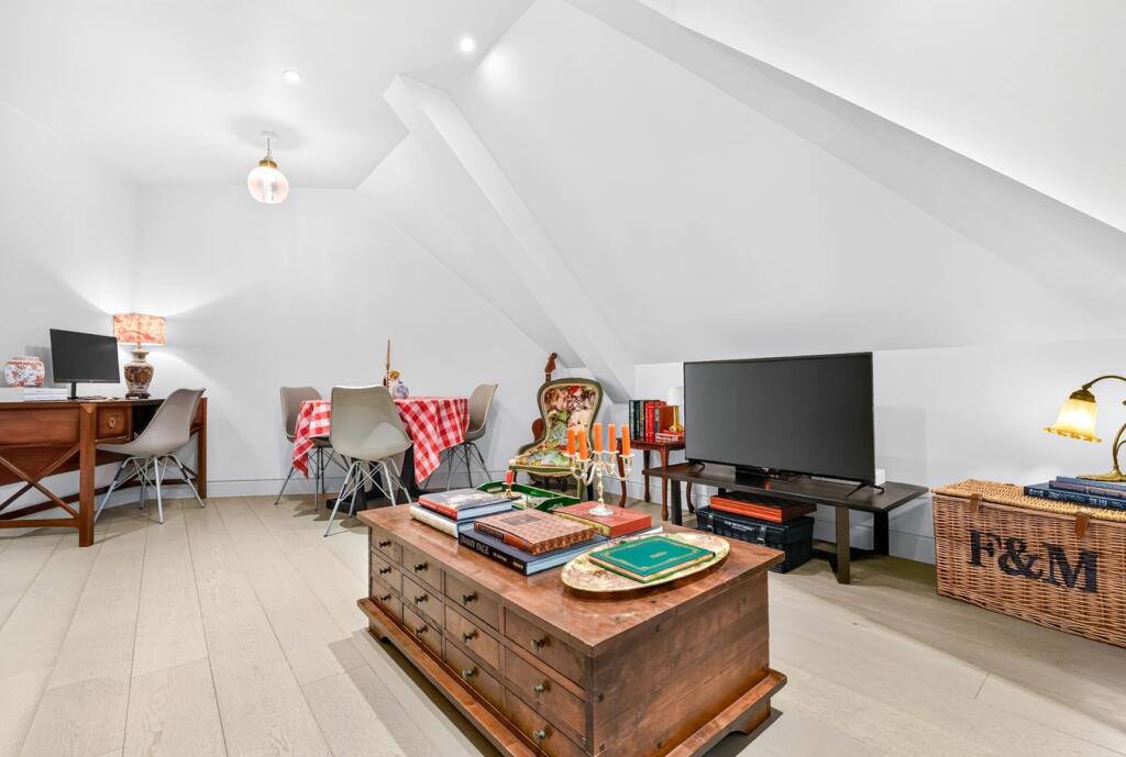 Apartment in London, West Hampstead - More