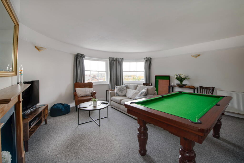 Apartment in Winchester, Hampshire - View 4