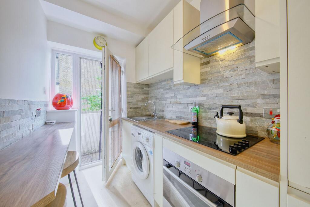 Apartment in London - View 4