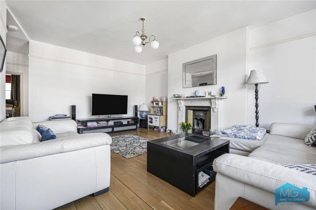 Apartment in London, Kilburn - More