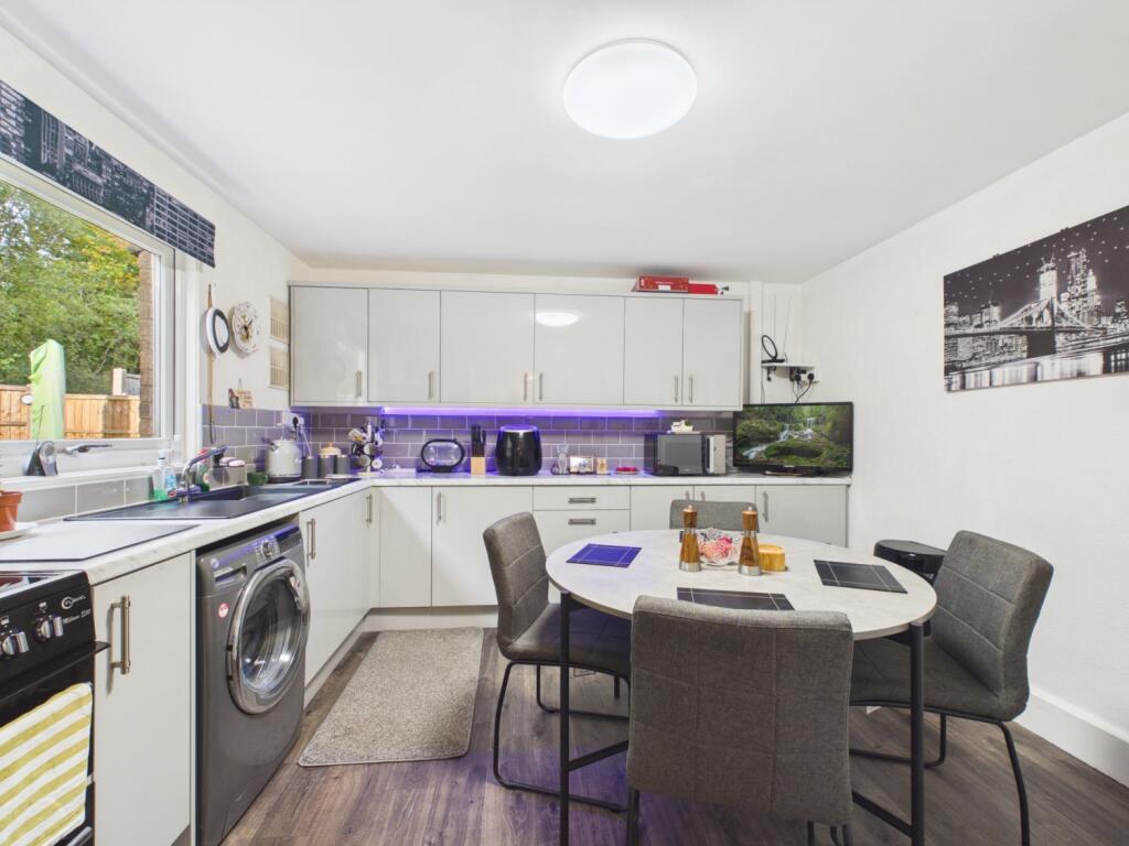 House in Dawley, Heath Hill, Great Dawley - View 4