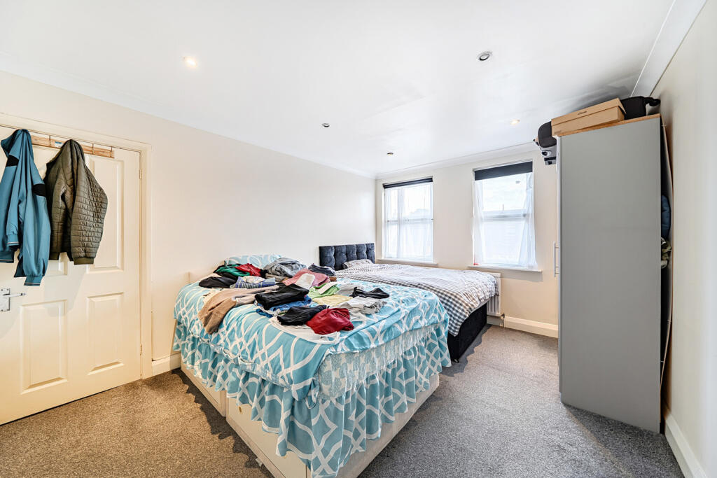 Apartment in Harrow - More