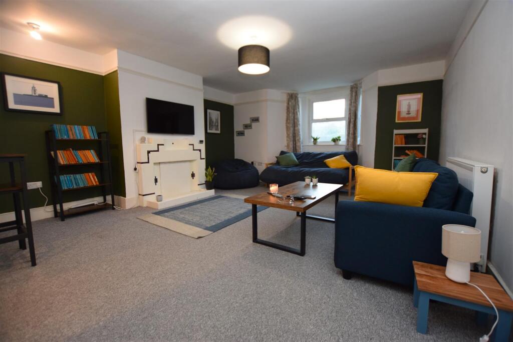 Apartment in Tonbridge - View 4