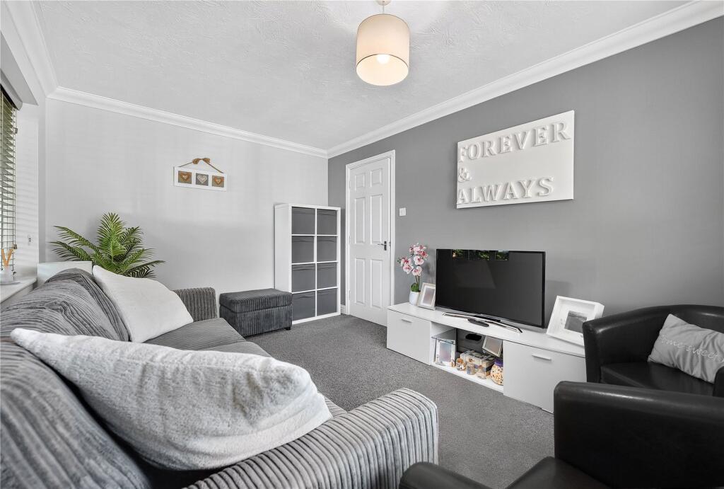 Apartment in Woking, The Hermitage, Knaphill - View 4