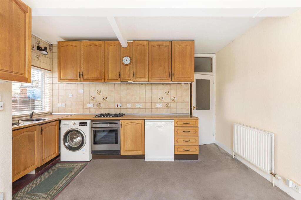 Apartment in London, Summerstown - View 4