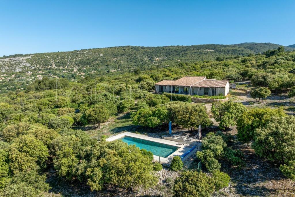 Main image of property: Provence-Alps-Cote d`Azur, Vaucluse, St-Saturnin-lès-Apt