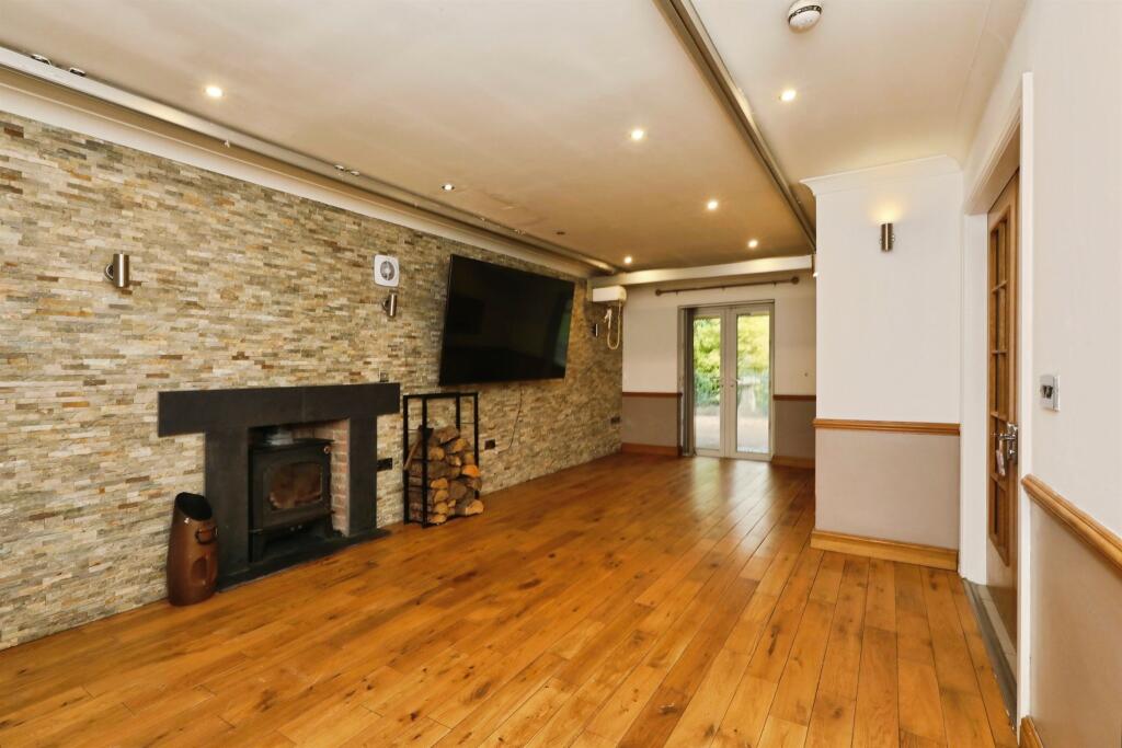House in Doncaster - View 3