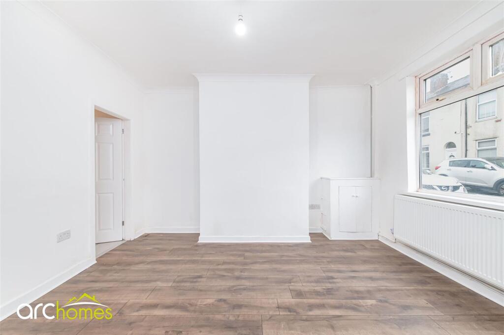 House in Wigan, Hindley Green - More