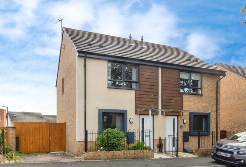 Main image of property: Selborne Gardens, Nottingham, NG3