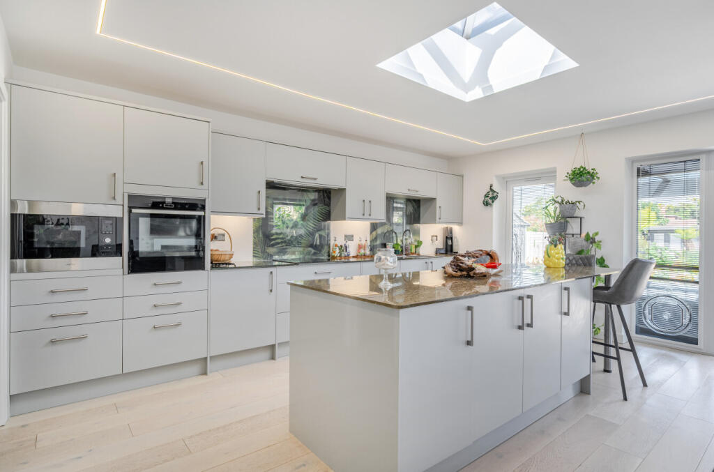 House in New Forest, Old Milton, New Milton - View 3