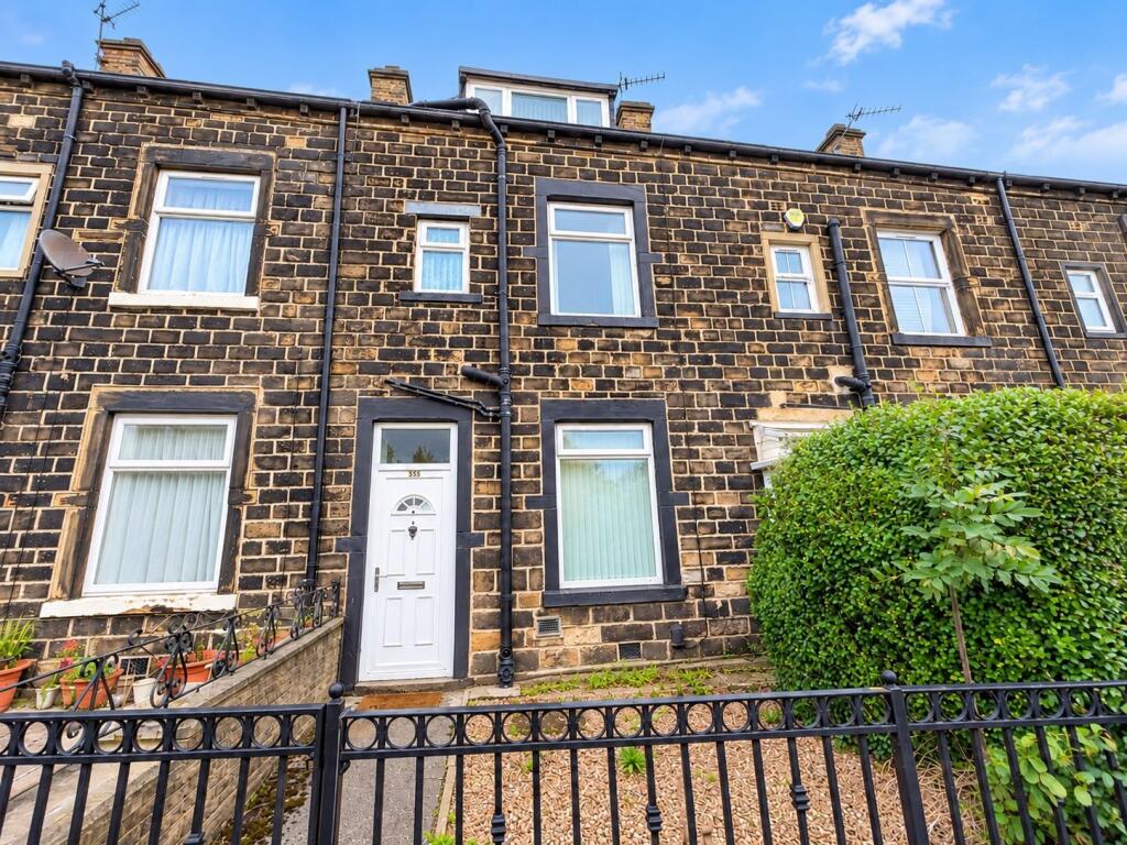 3-bed terraced on Cleckheaton Road, Bradford, £160,000