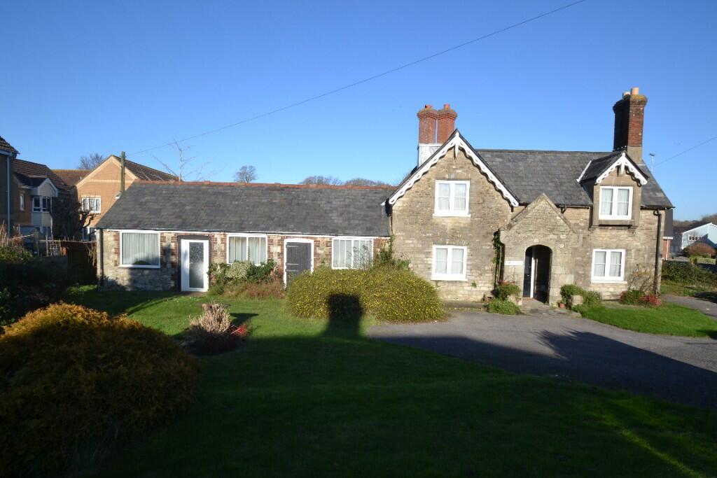 4-bed detached on Binstead Road, Ryde, Isle Of Wight, PO33, £400,000