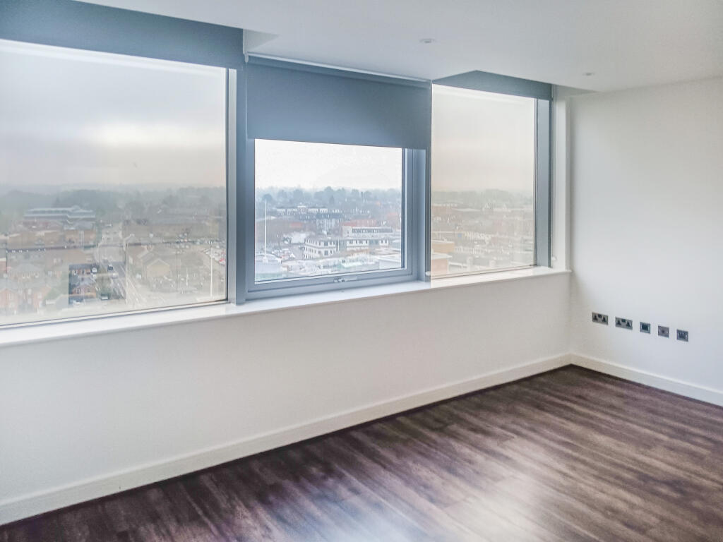 Flat 1019, Churchill Place, Churchill Way, Basingstoke, Hampshire RG21 7ES photo 4