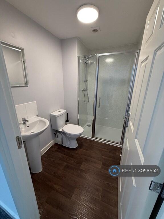 Apartment in Bristol - View 3