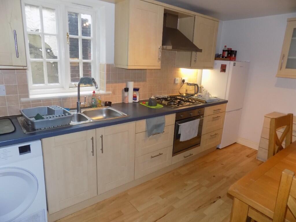 1 Madge Mews, Park Road, Ashbourne, Derbyshire, DE6 photo 3
