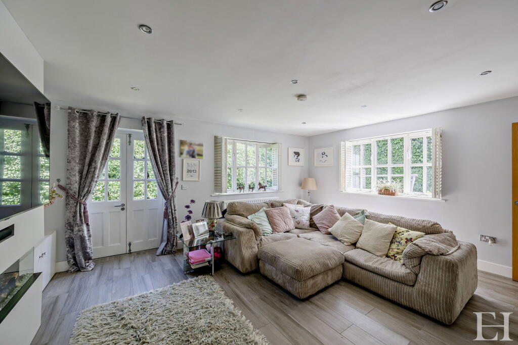 Barlee Close, Clavering, Saffron Walden, CB11 4SN photo 3