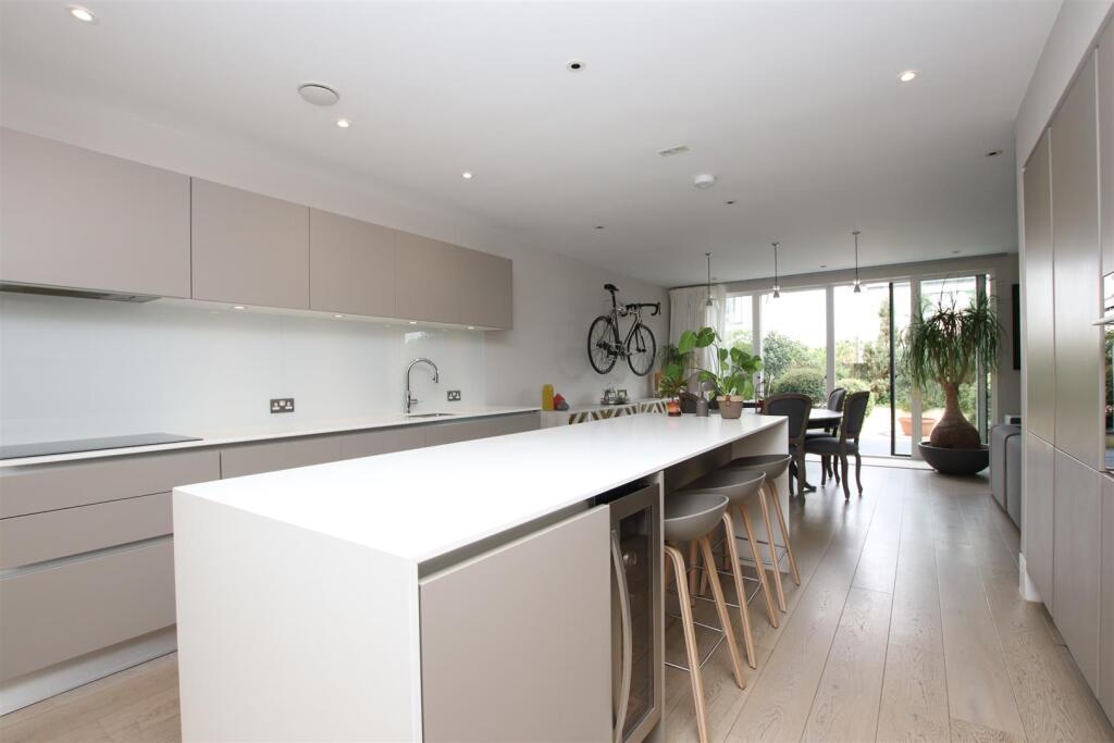 Main image of property: Lansdown Square East, Bath, BA1