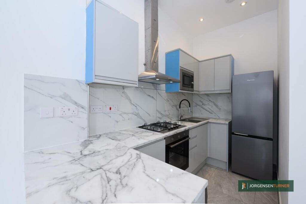 Apartment in London - View 4