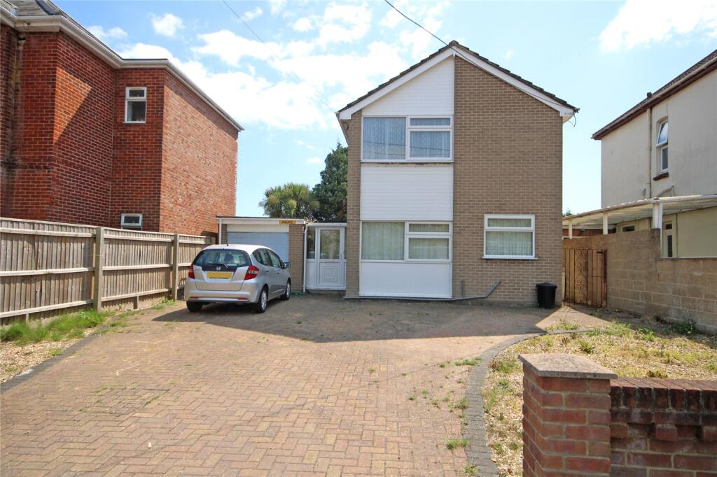 Christchurch Road, New Milton, Hampshire, BH25