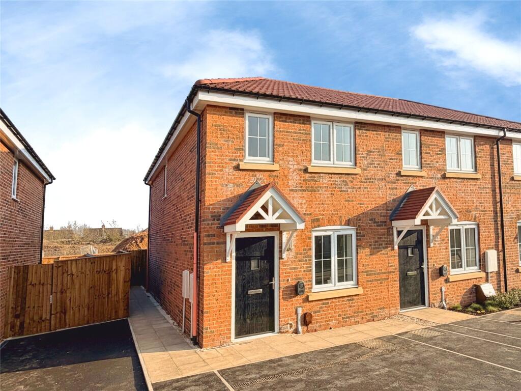 2-bed terraced on Hurdle Crescent, Doncaster, South Yorkshire, DN4, £97,500