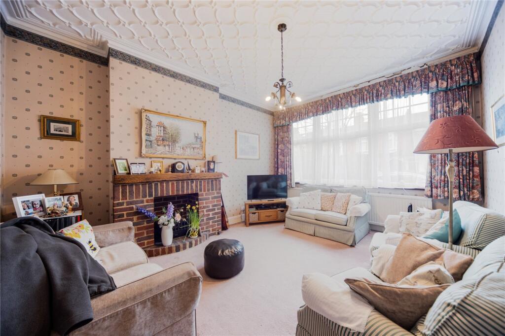 House in London - View 3