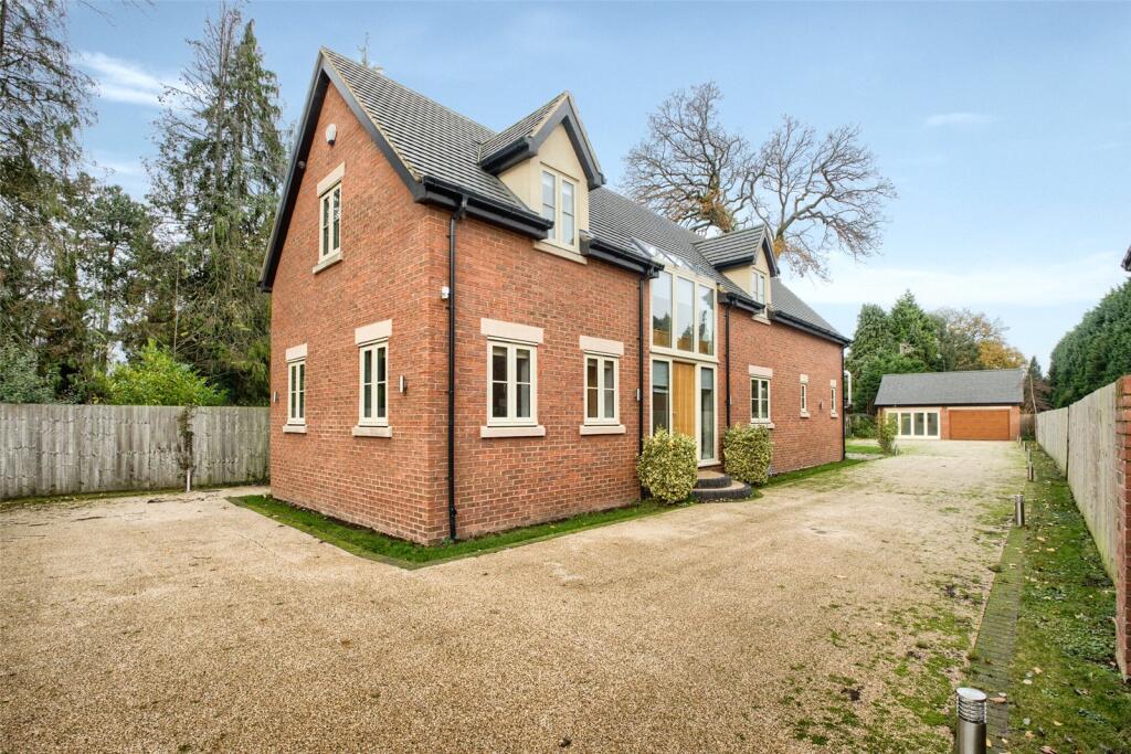 Main image of property: Warwick Road, Knowle, Solihull, West Midlands, B93