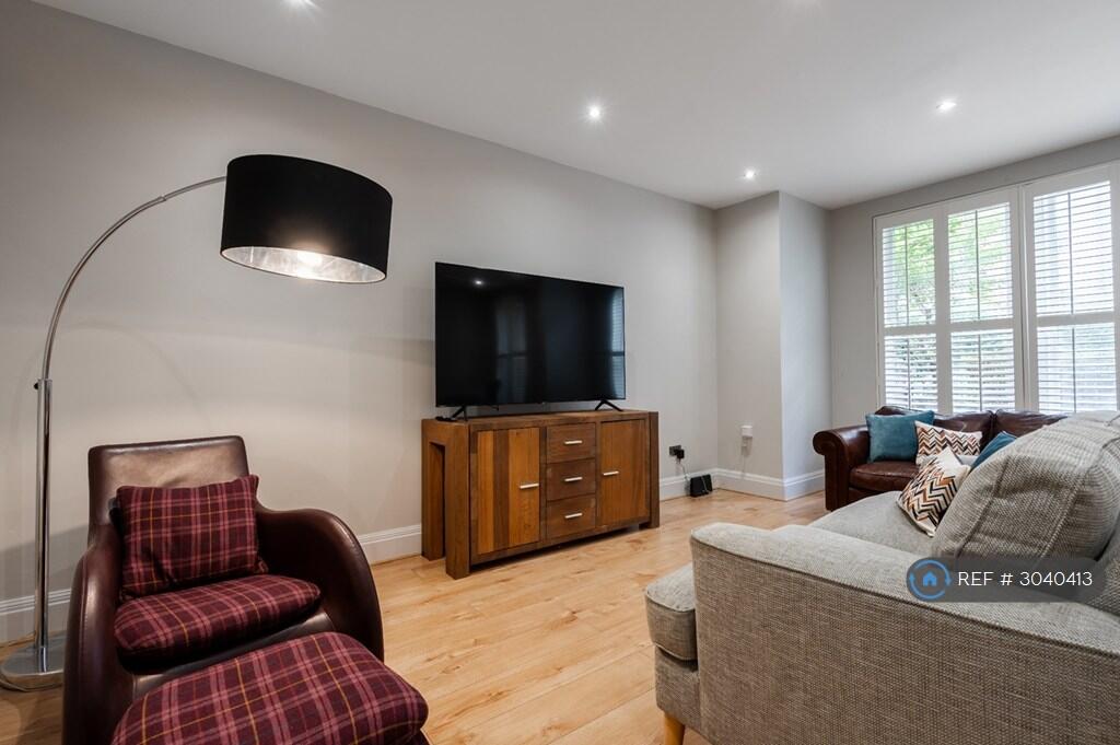Apartment in Liverpool - View 4
