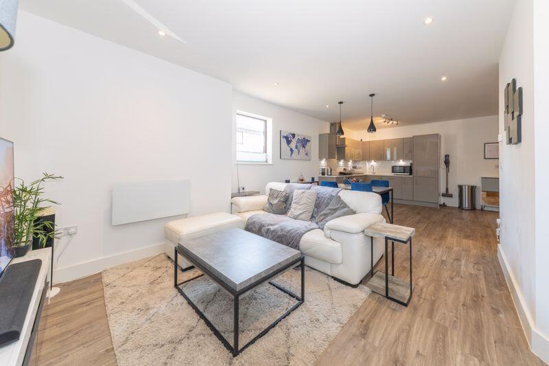 Apartment in St Albans - More