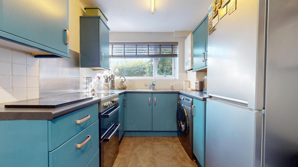 Mount Pleasant Drive, Telford, Shropshire, TF3 1QN photo 2
