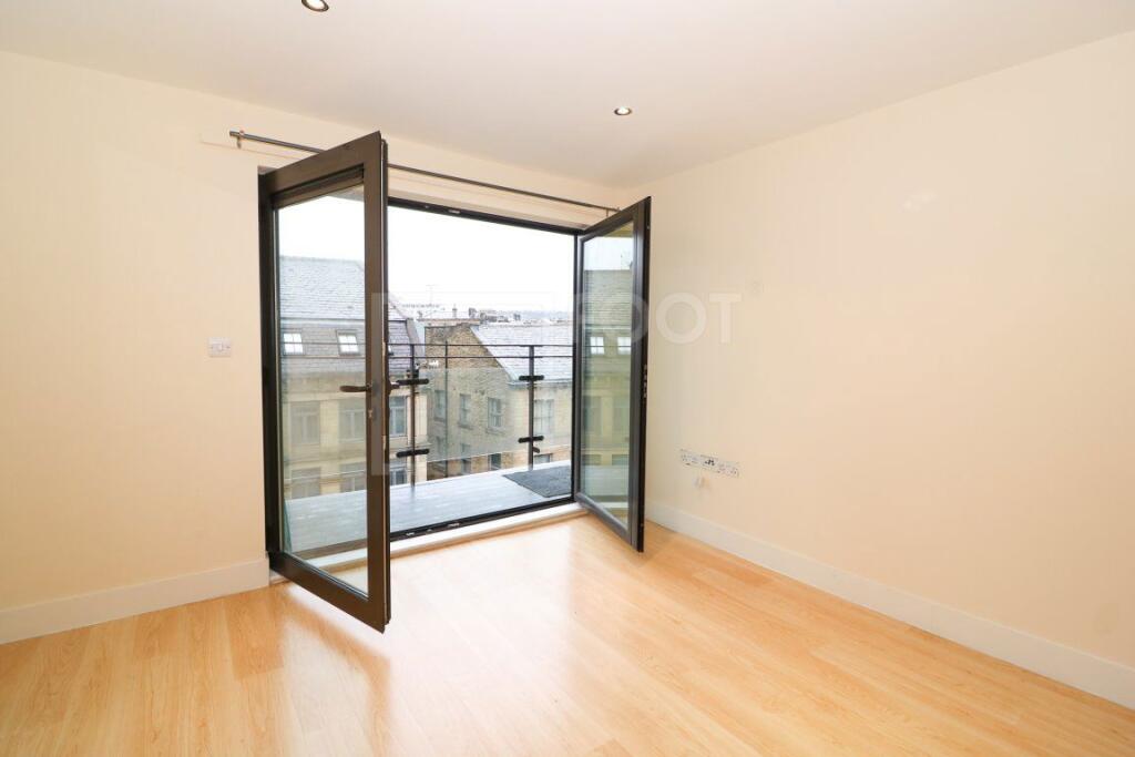 Additional image 13 of The Empress, Bradford, BD1