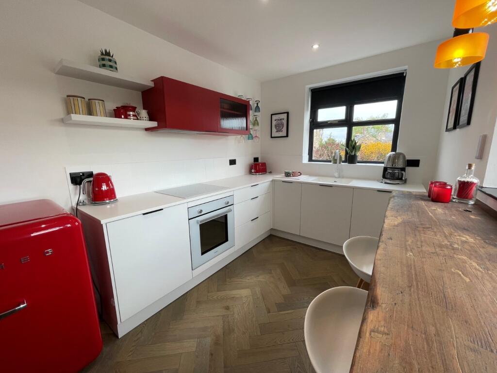 Apartment in Leeds, East Keswick - View 4